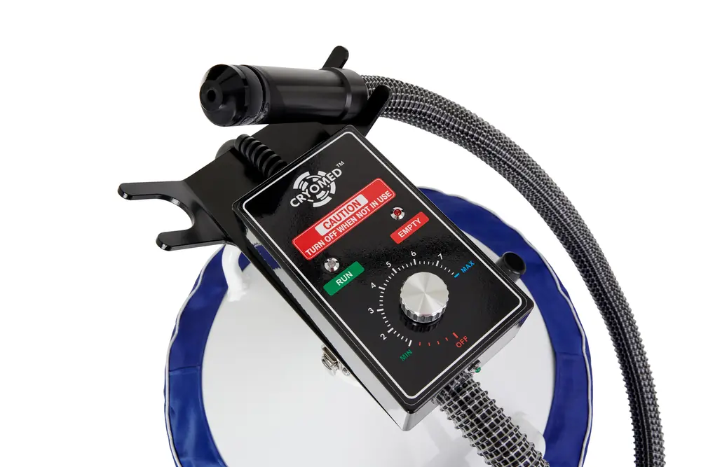 Pannello di controllo e manipolo del Cryofan CF-04 visti dall’alto